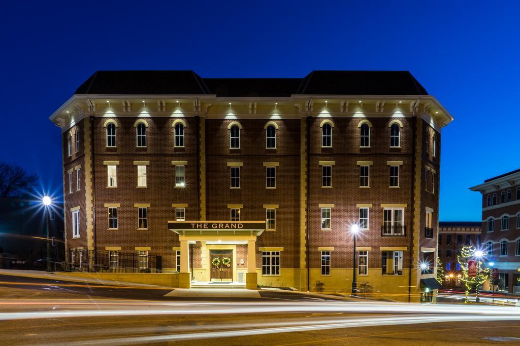 The Mount Vernon Grand Hotel Exterior foto